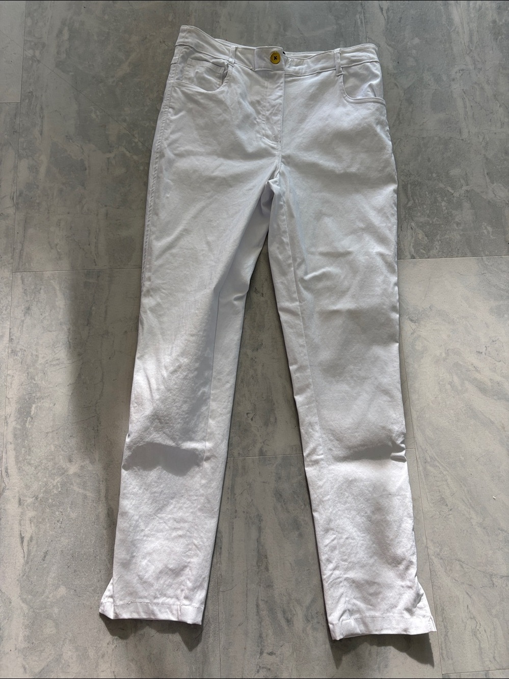 TRUTH by Republic stretch jeans  white  standard five pocket design /zipper NWOT